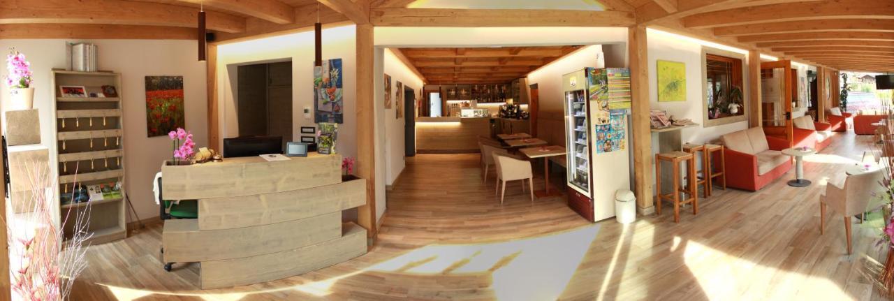 Albergo Ristorante Cacciatori Auronzo di Cadore Exterior photo