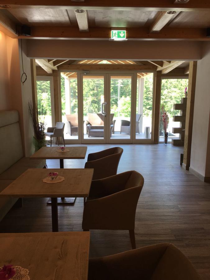 Albergo Ristorante Cacciatori Auronzo di Cadore Exterior photo