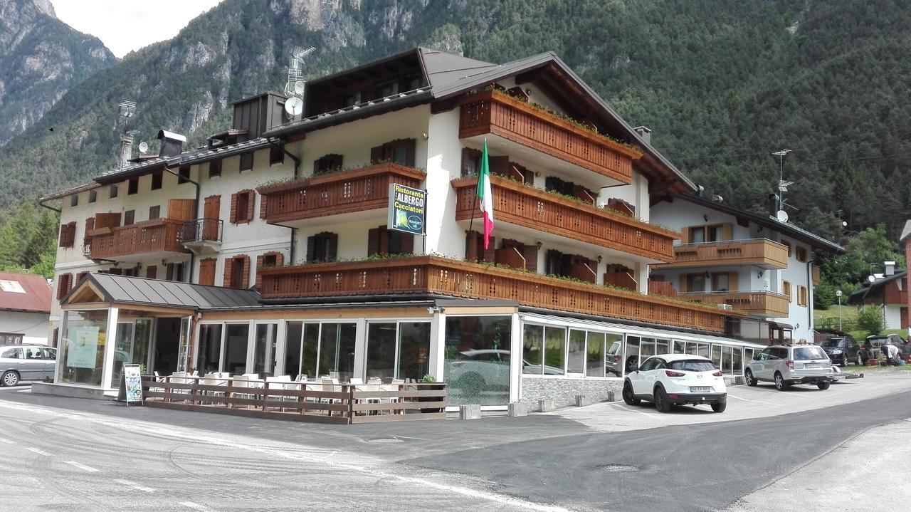 Albergo Ristorante Cacciatori Auronzo di Cadore Exterior photo